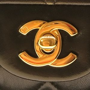 Chanel m/l classic flap additional pics